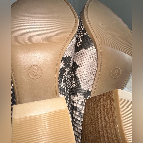 Women’s, snakeskin print, ankle booties, size 8, new, easy to walk in heels - Picture 9 of 9